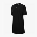 NIKE WOMEN ESSNTL DRESS 010